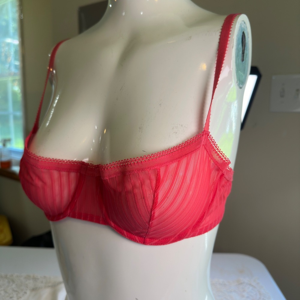 Eres Paris Coral Pink Sheer Underwire Bra Made in France US 34B FR 90B Luxury